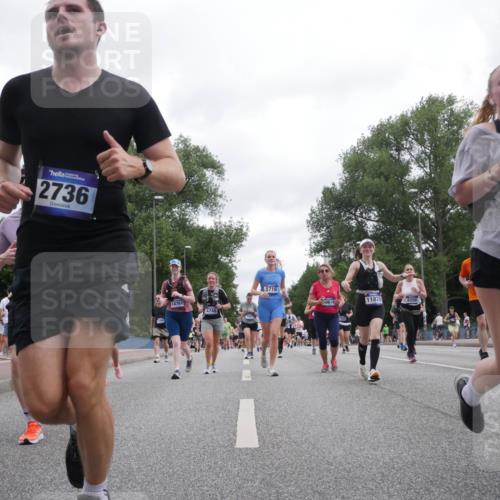 29.06.2025 - hella hamburg halbmarathon Luisa Fischer http://msf.ph/oto/8496454 29.06.2025 10:54:59 Kennedybrücke 2736, 14762, 4748, 7825, 5716, 10614, 11875, 8200, 277, 1203, 1404, 1617, 2736, 2778, 3038, 5062, 5716, 6091, 6945, 6954, 7770, 7771, 7825, 7992, 8200, 8621, 10614, 10673 meine-sportfotos.de