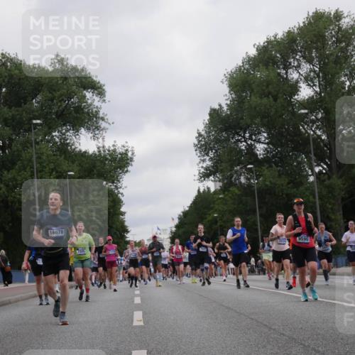 29.06.2025 - hella hamburg halbmarathon Luisa Fischer http://msf.ph/oto/8496622 29.06.2025 10:55:14 Kennedybrücke 14692, 16678, 733, 7305, 7841, 3934, 9590, 9460, 1418, 1997, 3934, 4878, 5394, 5534, 6456, 7841, 8040, 9460, 9462, 9590, 10830 meine-sportfotos.de