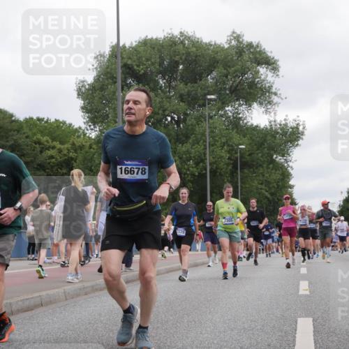 29.06.2025 - hella hamburg halbmarathon Luisa Fischer http://msf.ph/oto/8496648 29.06.2025 10:55:17 Kennedybrücke 14692, 16678, 14720, 7305, 7841, 16234, 11608, 11609, 947, 1339, 9582, 1997, 3934, 5534, 6456, 7841, 9460, 9462, 9582, 9583, 9590, 10830 meine-sportfotos.de