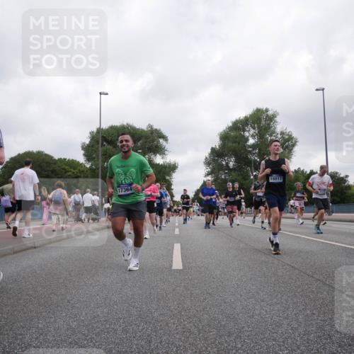 29.06.2025 - hella hamburg halbmarathon Luisa Fischer http://msf.ph/oto/8496815 29.06.2025 10:55:33 Kennedybrücke 16595, 17364, 11375, 18817, 6885, 1978, 4087, 4273, 4815, 5291, 6406, 6885, 6961, 7691, 8194, 8196, 8672, 9068, 9070, 9220, 9673, 9730, 10296, 10342, 10496 meine-sportfotos.de