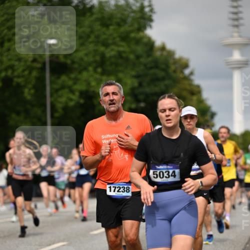 29.06.2025 - hella hamburg halbmarathon Dr. Thomas Lammeyer http://msf.ph/oto/8496819 29.06.2025 10:23:26 Kennedybrücke 1159, 1160, 1325, 1332, 1349, 1708, 1718, 1755, 2017, 2311, 2589, 2703, 2781, 2812, 2895, 3026, 3105, 3118, 3529, 4108, 4110, 4722, 5034, 5080, 5098, 5323, 5449, 6249, 6270, 6542, 6736, 7051, 7143, 7252, 7566, 7844, 8575, 8761, 9252, 9270, 9272, 9652, 9856, 10124, 10129, 10540, 11081 meine-sportfotos.de