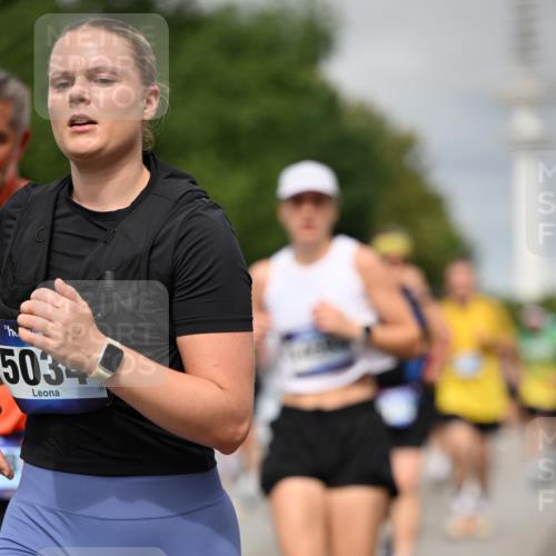 29.06.2025 - hella hamburg halbmarathon Dr. Thomas Lammeyer http://msf.ph/oto/8496879 29.06.2025 10:23:28 Kennedybrücke 1159, 1160, 1325, 1332, 1708, 1718, 1755, 2017, 2311, 2589, 2703, 2781, 2812, 2895, 3105, 3118, 3529, 4108, 4110, 4722, 5034, 5080, 5098, 5323, 5449, 6249, 6270, 6542, 6736, 7051, 7143, 7252, 7566, 7844, 8575, 8761, 9252, 9270, 9272, 9652, 9856, 10124, 10129, 10540, 11081 meine-sportfotos.de