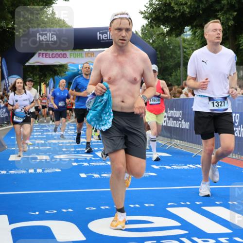 29.06.2025 - hella hamburg halbmarathon Strokosch-Dieckow http://msf.ph/oto/8496923 29.06.2025 10:54:55 Ziel 1327, 1506, 2884, 3652, 4249, 4616, 4938, 5020, 6433, 6994, 8514, 8698, 10266, 13988, 14638, 14660, 14750, 14845, 15126, 15156, 15879, 16047, 16623, 16868, 17261, 18181, 18325 meine-sportfotos.de
