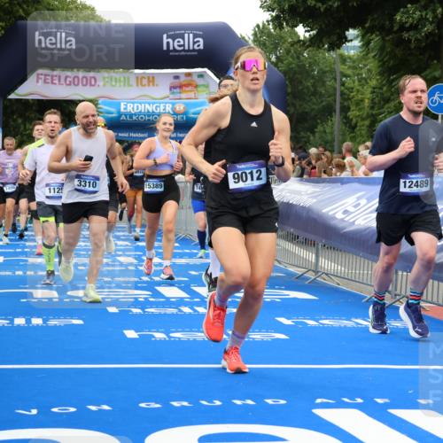 29.06.2025 - hella hamburg halbmarathon Strokosch-Dieckow http://msf.ph/oto/8497025 29.06.2025 10:54:38 Ziel 1125, 1496, 2474, 2561, 3310, 5259, 6587, 7478, 8449, 8798, 9012, 9227, 10040, 10368, 10376, 12186, 12489, 12607, 13147, 14239, 15389, 15408, 15584, 17231, 17765, 19000 meine-sportfotos.de
