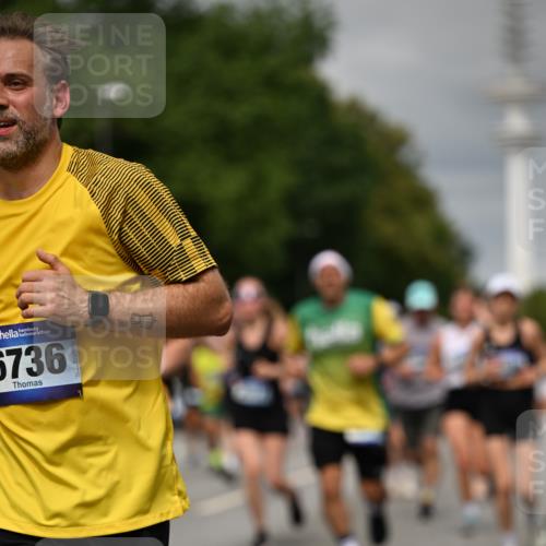 29.06.2025 - hella hamburg halbmarathon Dr. Thomas Lammeyer http://msf.ph/oto/8497176 29.06.2025 10:23:33 Kennedybrücke 1159, 1160, 1325, 1332, 1708, 1718, 1755, 2017, 2589, 2703, 2812, 2895, 3105, 3118, 4108, 4110, 4170, 4722, 5034, 5080, 5098, 5178, 5449, 6249, 6270, 6542, 6736, 7143, 7252, 8537, 8575, 8761, 8778, 9252, 9270, 9272, 9856, 10124, 10129, 10540, 10966, 11081 meine-sportfotos.de