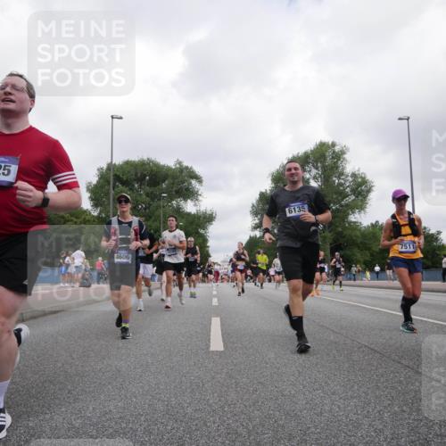 29.06.2025 - hella hamburg halbmarathon Luisa Fischer http://msf.ph/oto/8497223 29.06.2025 10:56:14 Kennedybrücke 8125, 4606, 6412193, 6135, 7511, 6604, 2420, 2983, 6135, 6604, 7032, 7511, 7690, 7871, 10080, 10417, 10568 meine-sportfotos.de