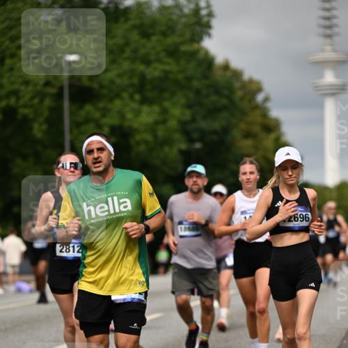 29.06.2025 - hella hamburg halbmarathon Dr. Thomas Lammeyer http://msf.ph/oto/8497236 29.06.2025 10:23:35 Kennedybrücke 1159, 1160, 1325, 1332, 1708, 1718, 1755, 2017, 2405, 2589, 2703, 2795, 2812, 2895, 2993, 2995, 3105, 3118, 3446, 4108, 4110, 4170, 4722, 5034, 5080, 5178, 5449, 6249, 6270, 6542, 6736, 7143, 7249, 7252, 8427, 8537, 8761, 8778, 9252, 9270, 9272, 9856, 10124, 10129, 10540, 10966, 11081 meine-sportfotos.de