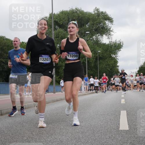 29.06.2025 - hella hamburg halbmarathon Luisa Fischer http://msf.ph/oto/8497265 29.06.2025 10:56:22 Kennedybrücke 20, 13207, 13208, 16, 4595, 7032, 7690, 9368, 10080, 10417, 10568, 10879 meine-sportfotos.de