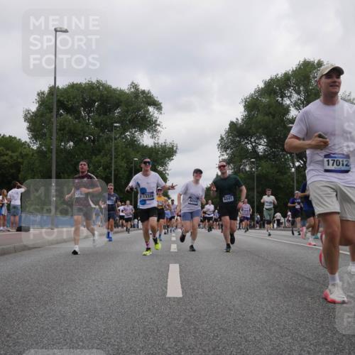 29.06.2025 - hella hamburg halbmarathon Luisa Fischer http://msf.ph/oto/8497545 29.06.2025 10:56:46 Kennedybrücke 1, 12082, 13326, 18144, 6044, 6041, 17012, 8414, 1753, 5562, 6041, 6044, 6913, 7611, 7890, 8212, 8414, 8515, 9103, 9545, 9685 meine-sportfotos.de