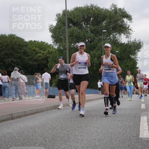 29.06.2025 - hella hamburg halbmarathon Luisa Fischer http://msf.ph/oto/8497627 29.06.2025 10:56:53 Kennedybrücke 17236, 12127, 12128, 9685, 11948, 18083, 15118, 1753, 3226, 4591, 5562, 6913, 7068, 7611, 8212, 8515, 8906, 9103, 9545, 9685 meine-sportfotos.de