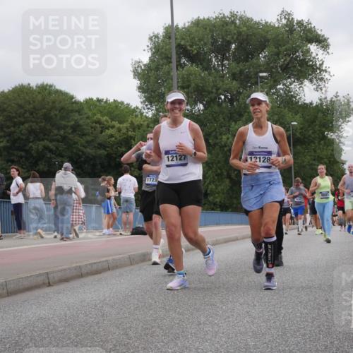 29.06.2025 - hella hamburg halbmarathon Luisa Fischer http://msf.ph/oto/8497633 29.06.2025 10:56:53 Kennedybrücke 1723, 12127, 12128, 2409, 9685, 11945, 333, 18083, 1753, 3226, 4591, 5562, 6913, 7068, 7611, 8212, 8515, 8906, 9103, 9545, 9685 meine-sportfotos.de