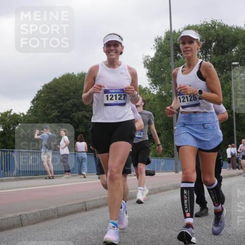 29.06.2025 - hella hamburg halbmarathon Luisa Fischer http://msf.ph/oto/8497645 29.06.2025 10:56:54 Kennedybrücke 12127, 12128, 236, 2409, 9685, 3226, 4591, 5562, 6913, 7068, 7611, 7876, 8212, 8906, 9103, 9545, 9685 meine-sportfotos.de