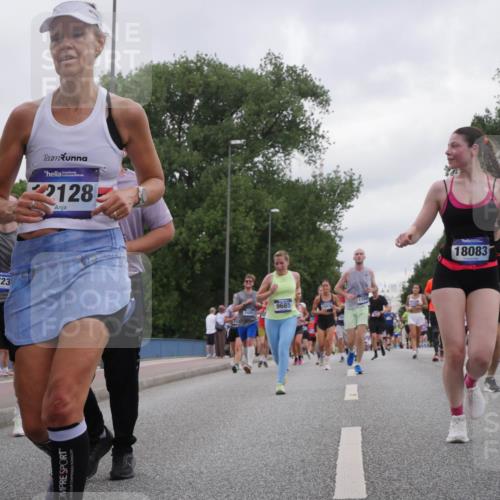 29.06.2025 - hella hamburg halbmarathon Luisa Fischer http://msf.ph/oto/8497650 29.06.2025 10:56:55 Kennedybrücke 1723, 2128, 9685, 1194, 2409, 16976, 18083, 2528, 3226, 4591, 5562, 6913, 7068, 7611, 7876, 8212, 8906, 9103, 9545, 9685, 10175 meine-sportfotos.de