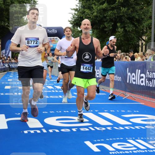 29.06.2025 - hella hamburg halbmarathon Strokosch-Dieckow http://msf.ph/oto/8497699 29.06.2025 10:54:23 Ziel 1267, 1442, 3426, 3794, 4635, 4868, 6511, 6512, 7129, 8223, 8772, 11009, 11430, 11797, 11799, 12321, 12362, 13289, 13803, 15146, 15946, 16327, 16574, 16750, 16879, 17087, 17698, 18268, 19067 meine-sportfotos.de
