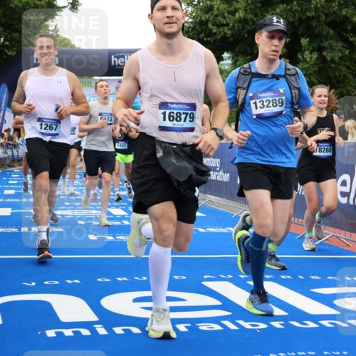 29.06.2025 - hella hamburg halbmarathon Strokosch-Dieckow http://msf.ph/oto/8497856 29.06.2025 10:54:20 Ziel 1267, 1442, 3103, 3177, 3426, 3861, 4635, 4868, 6082, 6084, 6511, 6512, 7129, 7274, 8223, 8772, 11009, 11430, 12321, 12362, 13033, 13289, 13803, 15946, 16327, 16527, 16574, 16750, 16879, 17087, 17698, 18268, 19067 meine-sportfotos.de