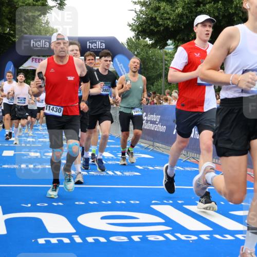 29.06.2025 - hella hamburg halbmarathon Strokosch-Dieckow http://msf.ph/oto/8497982 29.06.2025 10:54:17 Ziel 1267, 1442, 3103, 3177, 3426, 3861, 3898, 4635, 6082, 6084, 6443, 6511, 6512, 7274, 8223, 8772, 11430, 12213, 12362, 13033, 13289, 13803, 15169, 15524, 15946, 16327, 16527, 16574, 16750, 16780, 16879, 17087, 17698, 18268 meine-sportfotos.de