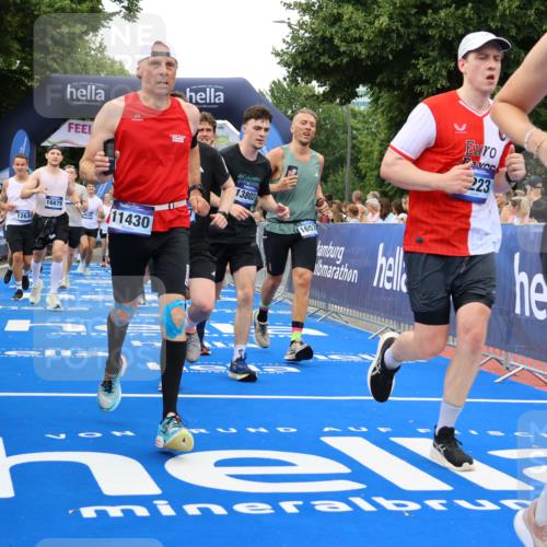 29.06.2025 - hella hamburg halbmarathon Strokosch-Dieckow http://msf.ph/oto/8497998 29.06.2025 10:54:17 Ziel 1267, 1442, 3103, 3177, 3426, 3861, 3898, 4635, 6082, 6084, 6443, 6511, 6512, 7274, 8223, 8772, 11430, 12213, 12362, 13033, 13289, 13803, 15169, 15524, 15946, 16327, 16527, 16574, 16750, 16780, 16879, 17087, 17698, 18268 meine-sportfotos.de