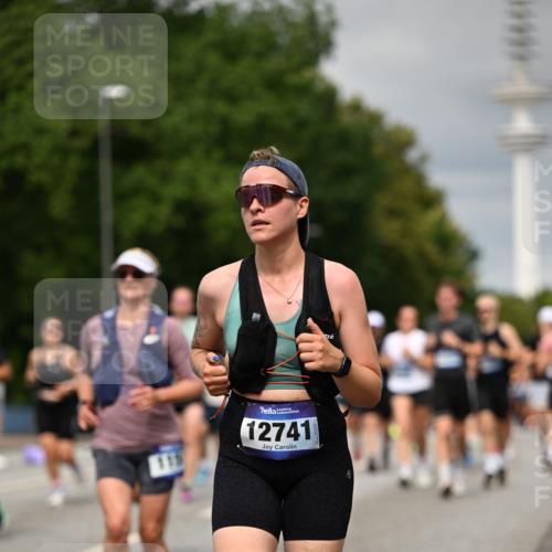 29.06.2025 - hella hamburg halbmarathon Dr. Thomas Lammeyer http://msf.ph/oto/8498036 29.06.2025 10:23:38 Kennedybrücke 1159, 1160, 1325, 1332, 1708, 1755, 2017, 2405, 2589, 2703, 2795, 2812, 2895, 2918, 2993, 2995, 3105, 3118, 3446, 4108, 4110, 4170, 4722, 5080, 5178, 5397, 5429, 5449, 6249, 6270, 6542, 6736, 6939, 7143, 7248, 7249, 7836, 8427, 8537, 8761, 8778, 9252, 9270, 9272, 9856, 10124, 10129, 10540, 10594, 10966, 11247 meine-sportfotos.de