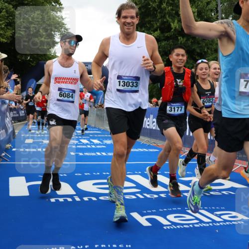 29.06.2025 - hella hamburg halbmarathon Strokosch-Dieckow http://msf.ph/oto/8498103 29.06.2025 10:54:15 Ziel 1267, 1442, 3103, 3177, 3861, 3898, 5638, 6082, 6084, 6443, 6511, 6512, 7274, 8223, 8390, 8772, 9791, 11430, 12213, 13033, 13289, 13794, 13803, 15169, 15524, 15946, 16527, 16574, 16750, 16780, 16879, 17087, 17698, 18268 meine-sportfotos.de