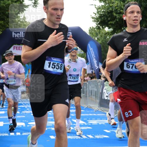 29.06.2025 - hella hamburg halbmarathon Strokosch-Dieckow http://msf.ph/oto/8498159 29.06.2025 10:44:02 Ziel 1391, 1558, 2816, 3021, 4981, 5231, 6705, 8063, 8900, 9081, 9633, 10193, 10596, 10930, 11346, 12438, 13123, 15383, 16506, 16648, 16697, 17516, 17748, 17977, 18004 meine-sportfotos.de