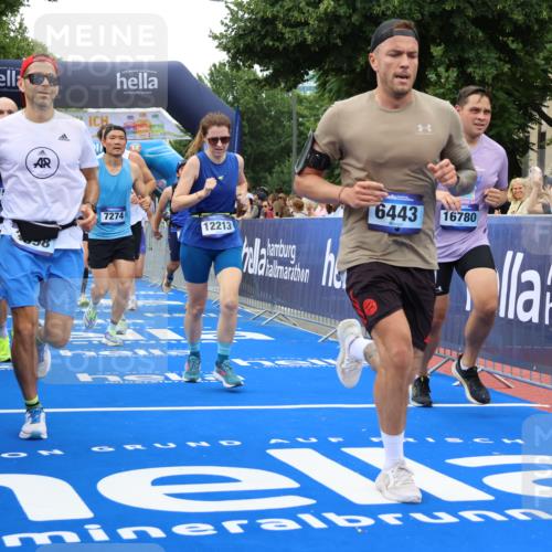 29.06.2025 - hella hamburg halbmarathon Strokosch-Dieckow http://msf.ph/oto/8498178 29.06.2025 10:54:12 Ziel 1410, 3103, 3177, 3208, 3209, 3861, 3898, 5638, 6082, 6084, 6294, 6443, 6581, 7274, 8223, 8390, 9791, 11430, 12213, 13033, 13397, 13794, 13803, 15169, 15524, 16527, 16574, 16750, 16780, 16871, 16879, 17087 meine-sportfotos.de