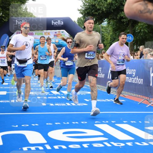 29.06.2025 - hella hamburg halbmarathon Strokosch-Dieckow http://msf.ph/oto/8498212 29.06.2025 10:54:11 Ziel 1410, 3103, 3177, 3208, 3209, 3861, 3898, 5638, 6082, 6084, 6294, 6443, 6581, 7274, 8223, 8390, 9791, 11430, 12213, 13033, 13397, 13794, 13803, 15169, 15524, 16527, 16574, 16750, 16780, 16871, 17087 meine-sportfotos.de