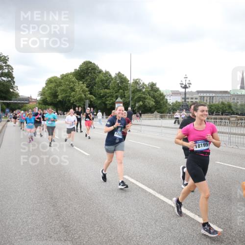 29.06.2025 - hella hamburg halbmarathon Jannik Wohlers http://msf.ph/oto/8498249 29.06.2025 10:55:35 Lombardsbrücke 1909, 2793, 3268, 4265, 4354, 4470, 4473, 4836, 4896, 5306, 5994, 6055, 6056, 6113, 6494, 6594, 7516, 7616, 7969, 8005, 8110, 8305, 8532, 8533, 9838, 9861, 9865, 10449, 10640, 11903, 11962, 11963, 12267, 13055, 13627, 14124, 14142, 14221, 14280, 14281, 14492, 15173, 15199, 15272, 15763, 15764, 16413, 16960, 17038, 17039, 17168, 18195, 18329 meine-sportfotos.de