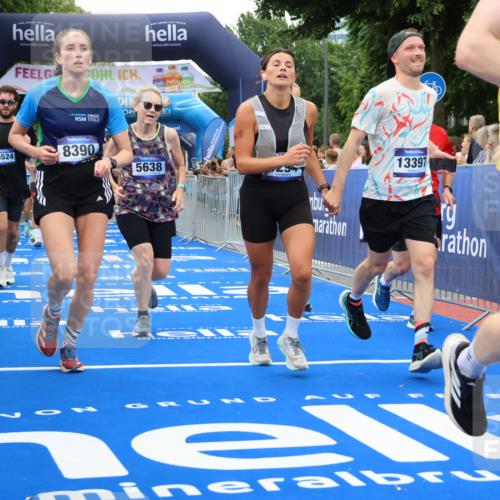 29.06.2025 - hella hamburg halbmarathon Strokosch-Dieckow http://msf.ph/oto/8498334 29.06.2025 10:54:08 Ziel 1410, 3103, 3177, 3208, 3209, 3861, 3898, 5638, 6082, 6084, 6294, 6443, 6581, 7274, 8390, 9032, 9791, 11499, 12213, 12379, 13033, 13397, 13794, 15169, 15524, 16527, 16780, 16871, 17348 meine-sportfotos.de