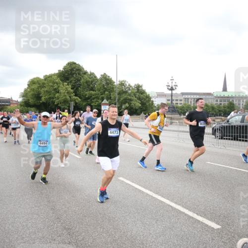 29.06.2025 - hella hamburg halbmarathon Jannik Wohlers http://msf.ph/oto/8498420 29.06.2025 10:55:41 Lombardsbrücke 1738, 1909, 2095, 2793, 3257, 3268, 4265, 4354, 4473, 4836, 5306, 5580, 5994, 6056, 6494, 6968, 7025, 7028, 7516, 7616, 8005, 8305, 8533, 9435, 9606, 9838, 10640, 10740, 10784, 10987, 11862, 11863, 12267, 12551, 13055, 13395, 13405, 13627, 14124, 14142, 14221, 14280, 14281, 14492, 15103, 15173, 15199, 15272, 15696, 15699, 15763, 15764, 16413, 16655, 16960, 17038, 17039, 17398, 18195, 18329, 18349, 19228 meine-sportfotos.de