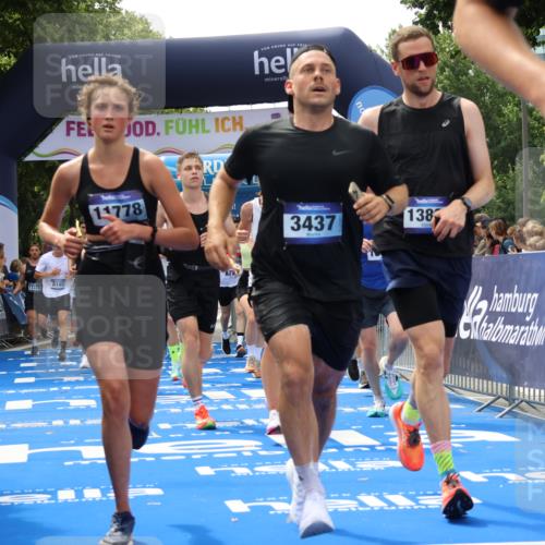 29.06.2025 - hella hamburg halbmarathon Strokosch-Dieckow http://msf.ph/oto/8498476 29.06.2025 10:43:48 Ziel 1976, 3437, 3697, 3907, 5624, 5692, 6903, 6991, 7185, 8145, 9043, 9159, 9374, 10493, 11153, 11778, 11809, 11848, 12438, 12966, 13897, 14201, 14210, 14861, 15512, 16062, 16105, 16549, 17376, 17403, 18650, 18678, 19090 meine-sportfotos.de
