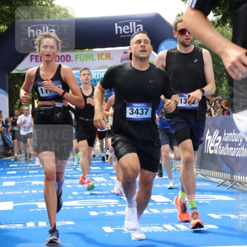 29.06.2025 - hella hamburg halbmarathon Strokosch-Dieckow http://msf.ph/oto/8498477 29.06.2025 10:43:48 Ziel 1976, 3437, 3697, 3907, 5624, 5692, 6903, 6991, 7185, 8145, 9043, 9159, 9374, 10493, 11153, 11778, 11809, 11848, 12438, 12966, 13897, 14201, 14210, 14861, 15512, 16062, 16105, 16549, 17376, 17403, 18650, 18678, 19090 meine-sportfotos.de