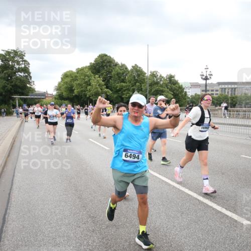 29.06.2025 - hella hamburg halbmarathon Jannik Wohlers http://msf.ph/oto/8498493 29.06.2025 10:55:42 Lombardsbrücke 1738, 1909, 2095, 2793, 3257, 3268, 4265, 4354, 4473, 4836, 5306, 5580, 5994, 6494, 6968, 7025, 7028, 7516, 7616, 8005, 8305, 8533, 9435, 9606, 9838, 10640, 10740, 10784, 10987, 11298, 11862, 11863, 12267, 12295, 12296, 12551, 13055, 13395, 13405, 13627, 14124, 14142, 14221, 14280, 14281, 14492, 15103, 15173, 15199, 15272, 15696, 15699, 15763, 16413, 16655, 16960, 17038, 17039, 17398, 18195, 18329, 18349, 19228 meine-sportfotos.de