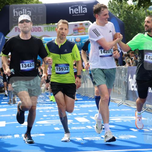 29.06.2025 - hella hamburg halbmarathon Strokosch-Dieckow http://msf.ph/oto/8498497 29.06.2025 10:43:41 Ziel 1976, 3116, 3437, 4318, 6903, 6991, 7185, 9114, 9159, 9374, 11153, 11778, 11848, 13421, 13897, 13996, 14201, 14210, 14690, 15328, 15512, 15932, 16062, 16105, 17912, 18449, 18650, 19090 meine-sportfotos.de