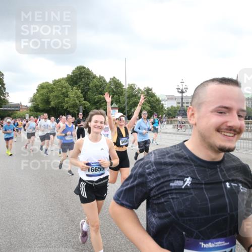 29.06.2025 - hella hamburg halbmarathon Jannik Wohlers http://msf.ph/oto/8498586 29.06.2025 10:55:53 Lombardsbrücke 1113, 1738, 1909, 2095, 2915, 3257, 4083, 4354, 4836, 5580, 5693, 5757, 6690, 6968, 7025, 7028, 7090, 7711, 8005, 8305, 8517, 8766, 9383, 9435, 9606, 9948, 9953, 10740, 10784, 10987, 11298, 11628, 11862, 11863, 12295, 12296, 12551, 13395, 13405, 13965, 14142, 14613, 15103, 15173, 15272, 15443, 15696, 15699, 16655, 17084, 17092, 17398, 17649, 17673, 18247, 18349, 18798, 19228 meine-sportfotos.de