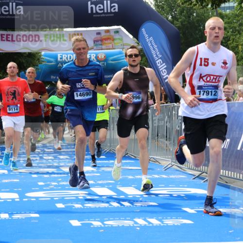 29.06.2025 - hella hamburg halbmarathon Strokosch-Dieckow http://msf.ph/oto/8498589 29.06.2025 10:43:36 Ziel 3116, 4080, 4318, 5124, 6903, 6991, 7635, 9114, 10246, 11648, 12623, 13421, 13996, 14201, 14210, 14484, 14690, 15328, 15932, 16338, 17912, 18449, 18513, 18775, 18810, 19090, 19229 meine-sportfotos.de