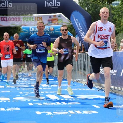 29.06.2025 - hella hamburg halbmarathon Strokosch-Dieckow http://msf.ph/oto/8498595 29.06.2025 10:43:36 Ziel 3116, 4080, 4318, 5124, 6903, 6991, 7635, 9114, 10246, 11648, 12623, 13421, 13996, 14201, 14210, 14484, 14690, 15328, 15932, 16338, 17912, 18449, 18513, 18775, 18810, 19090, 19229 meine-sportfotos.de