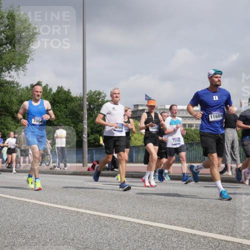 29.06.2025 - hella hamburg halbmarathon Luisa Fischer http://msf.ph/oto/8498679 29.06.2025 10:02:01 Kennedybrücke 10266, 4839, 2010, 7864, 047, 10488, 467, 13706, 11689, 6585, 1715, 1719, 1972, 2741, 2911, 4839, 5391, 5492, 6390, 6399, 6585, 7129, 7130, 7864, 8154, 8772, 9655, 9884, 10266, 10488 meine-sportfotos.de