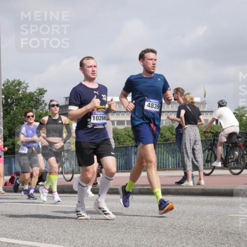 29.06.2025 - hella hamburg halbmarathon Luisa Fischer http://msf.ph/oto/8498700 29.06.2025 10:02:04 Kennedybrücke 17660, 9655, 391, 10266, 4839, 1366, 1506, 1715, 1719, 2741, 2911, 4467, 4839, 5391, 5866, 6585, 7129, 7130, 7864, 8154, 9655, 9884, 10266, 10488 meine-sportfotos.de