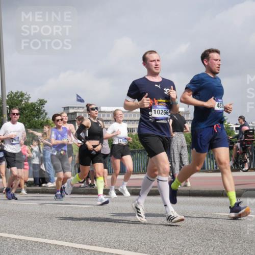 29.06.2025 - hella hamburg halbmarathon Luisa Fischer http://msf.ph/oto/8498702 29.06.2025 10:02:05 Kennedybrücke 17993, 16292, 17660, 17198, 10266, 4839, 1366, 1506, 1715, 1719, 2741, 2911, 4467, 4839, 5391, 5866, 6585, 7129, 7130, 7395, 7864, 9655, 9884, 10266, 10488 meine-sportfotos.de