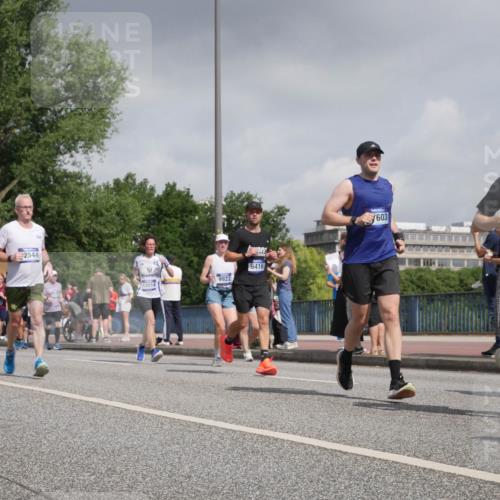 29.06.2025 - hella hamburg halbmarathon Luisa Fischer http://msf.ph/oto/8498737 29.06.2025 10:02:15 Kennedybrücke 2544, 12014, 9922, 6416, 603, 7395, 1366, 1506, 2630, 4120, 4467, 5457, 5458, 5465, 5866, 6416, 7395, 7833, 8509, 8652, 9142, 9922 meine-sportfotos.de