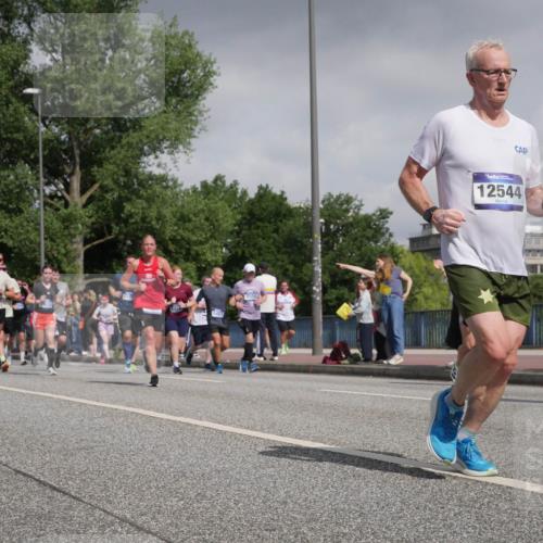29.06.2025 - hella hamburg halbmarathon Luisa Fischer http://msf.ph/oto/8498749 29.06.2025 10:02:17 Kennedybrücke 6404, 5457, 12544, 12014, 2630, 4120, 4467, 5457, 5458, 5465, 6416, 7395, 7833, 8509, 8542, 8652, 9142, 9903, 9922, 10519 meine-sportfotos.de