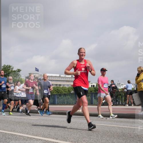 29.06.2025 - hella hamburg halbmarathon Luisa Fischer http://msf.ph/oto/8498767 29.06.2025 10:02:20 Kennedybrücke 17383, 7833, 17455, 545, 5457, 4120, 1319, 1914, 2630, 4120, 4426, 4837, 5457, 5458, 5465, 7033, 7833, 8509, 8542, 8652, 9142, 9903, 9922, 10519 meine-sportfotos.de