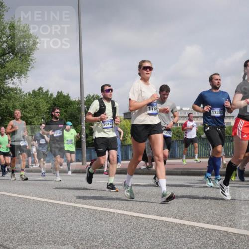 29.06.2025 - hella hamburg halbmarathon Luisa Fischer http://msf.ph/oto/8498784 29.06.2025 10:02:22 Kennedybrücke 1657, 10519, 10515, 15524, 5008, 18122, 1789, 15197, 17383, 7833, 1319, 1595, 1914, 2282, 2630, 4120, 4426, 4837, 5277, 5299, 5457, 5458, 5465, 7033, 7037, 7833, 8509, 8542, 8652, 8929, 9142, 9903, 10020, 10518, 10519 meine-sportfotos.de