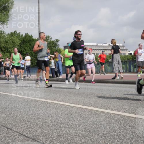 29.06.2025 - hella hamburg halbmarathon Luisa Fischer http://msf.ph/oto/8498795 29.06.2025 10:02:23 Kennedybrücke 1657, 8413, 8542, 500, 5524, 18122, 1319, 1595, 1914, 2282, 2391, 4120, 4426, 4837, 5277, 5299, 5457, 5458, 5465, 7033, 7037, 7833, 8509, 8542, 8652, 8929, 9142, 9903, 10020, 10518, 10519 meine-sportfotos.de