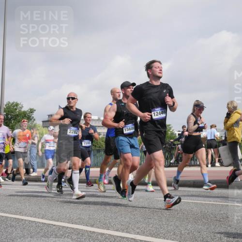 29.06.2025 - hella hamburg halbmarathon Luisa Fischer http://msf.ph/oto/8498853 29.06.2025 10:02:30 Kennedybrücke 15179, 2391, 16531, 2282, 1595, 15686, 12446, 1319, 1595, 1914, 2282, 2364, 2391, 2432, 3668, 3836, 4426, 4837, 5277, 5299, 7033, 7037, 7547, 8929, 9488, 9907, 9984, 10020, 10518 meine-sportfotos.de