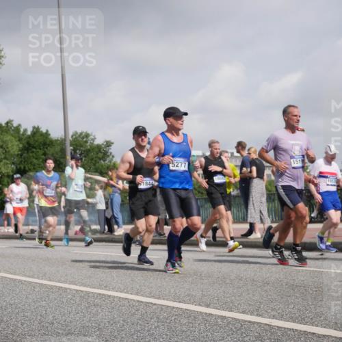 29.06.2025 - hella hamburg halbmarathon Luisa Fischer http://msf.ph/oto/8498868 29.06.2025 10:02:32 Kennedybrücke 2364, 9488, 1844, 5277, 18682, 1517, 1653, 1319, 1595, 2282, 2364, 2391, 2432, 3668, 3836, 4837, 5277, 5299, 7033, 7037, 7547, 8929, 9488, 9907, 9984, 10020, 10518 meine-sportfotos.de