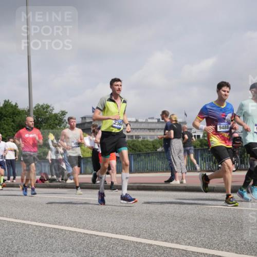 29.06.2025 - hella hamburg halbmarathon Luisa Fischer http://msf.ph/oto/8498888 29.06.2025 10:02:35 Kennedybrücke 139, 2364, 9488, 9907, 1595, 1834, 1955, 2364, 2391, 2432, 2910, 3279, 3668, 3836, 5015, 5277, 6587, 7547, 8330, 8929, 9488, 9907, 9984 meine-sportfotos.de