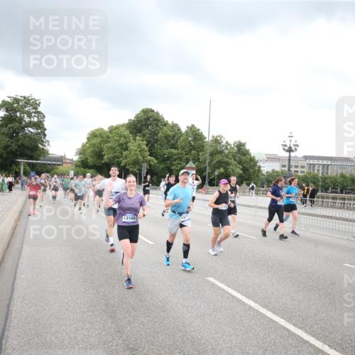 29.06.2025 - hella hamburg halbmarathon Jannik Wohlers http://msf.ph/oto/8498924 29.06.2025 10:56:18 Lombardsbrücke 1047, 2143, 2307, 2887, 2991, 3418, 3438, 3516, 3517, 3520, 3614, 3675, 3676, 4094, 4118, 4773, 5237, 5438, 5911, 5944, 6348, 6349, 7307, 7381, 8108, 8150, 8606, 8939, 8943, 9172, 9210, 9402, 9404, 9517, 9902, 9905, 9910, 10138, 10309, 10555, 10569, 10571, 10932, 10936, 11047, 11089, 11204, 12221, 12328, 12354, 12543, 12993, 13096, 13108, 13801, 13834, 14117, 14472, 14711, 14746, 15215, 15748, 15823, 16034, 17797, 18197 meine-sportfotos.de