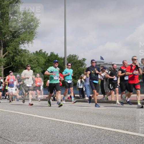 29.06.2025 - hella hamburg halbmarathon Luisa Fischer http://msf.ph/oto/8498929 29.06.2025 10:02:40 Kennedybrücke 334, 11568, 3279, 477, 1125, 1642, 1834, 1955, 2676, 2910, 3279, 3668, 3836, 5015, 5134, 5420, 6414, 6415, 6587, 7547, 8285, 8330, 9984, 10093 meine-sportfotos.de