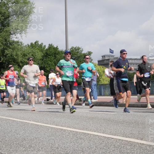 29.06.2025 - hella hamburg halbmarathon Luisa Fischer http://msf.ph/oto/8498932 29.06.2025 10:02:41 Kennedybrücke 5015, 6587, 6415, 1834, 11568, 5420, 53, 3279, 13523, 15349, 4772, 383, 1125, 1642, 1834, 1955, 2676, 2910, 3279, 3836, 5015, 5134, 5420, 6414, 6415, 6587, 7547, 8223, 8285, 8330, 10093 meine-sportfotos.de